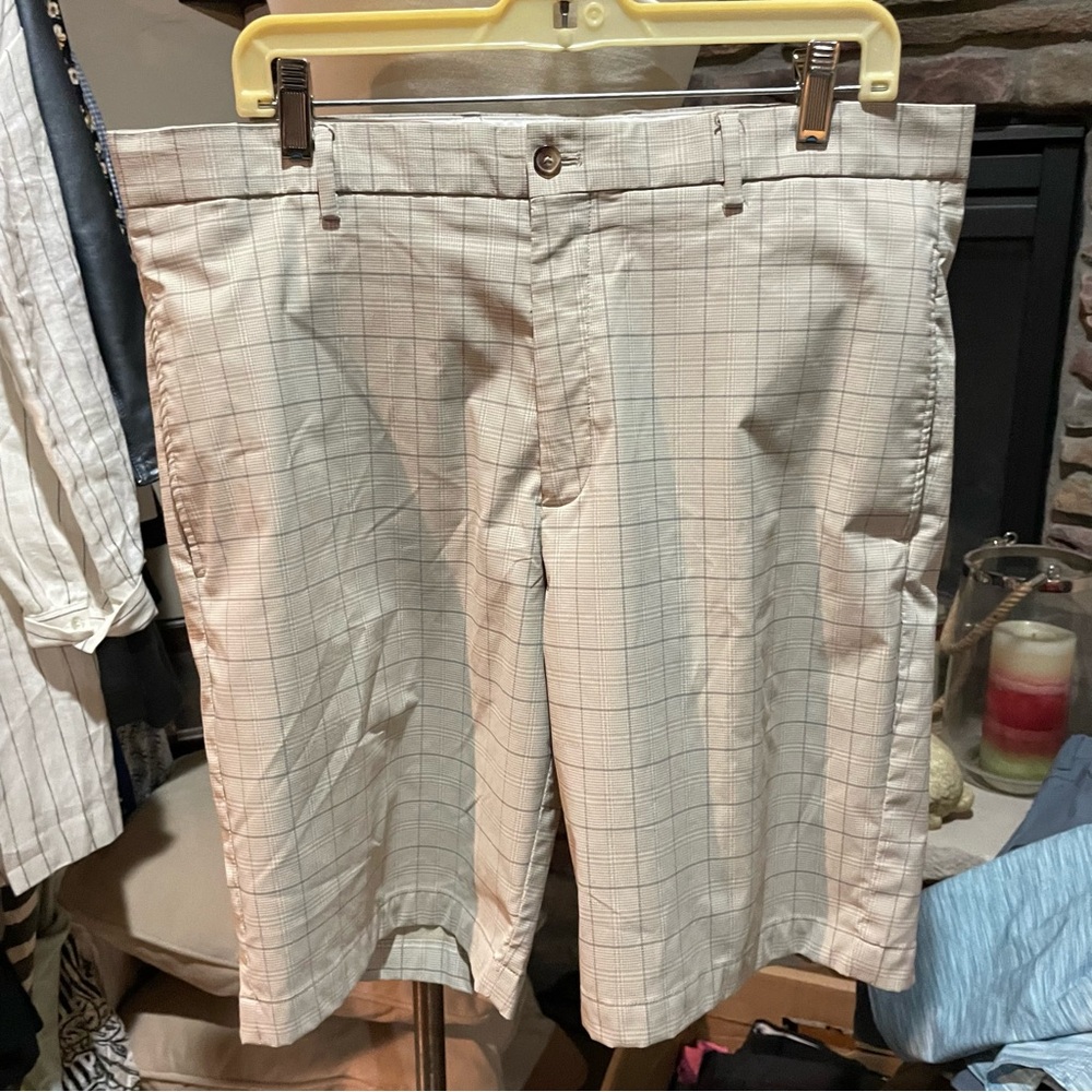 Greg Norman Collection Plaid Cream Shorts